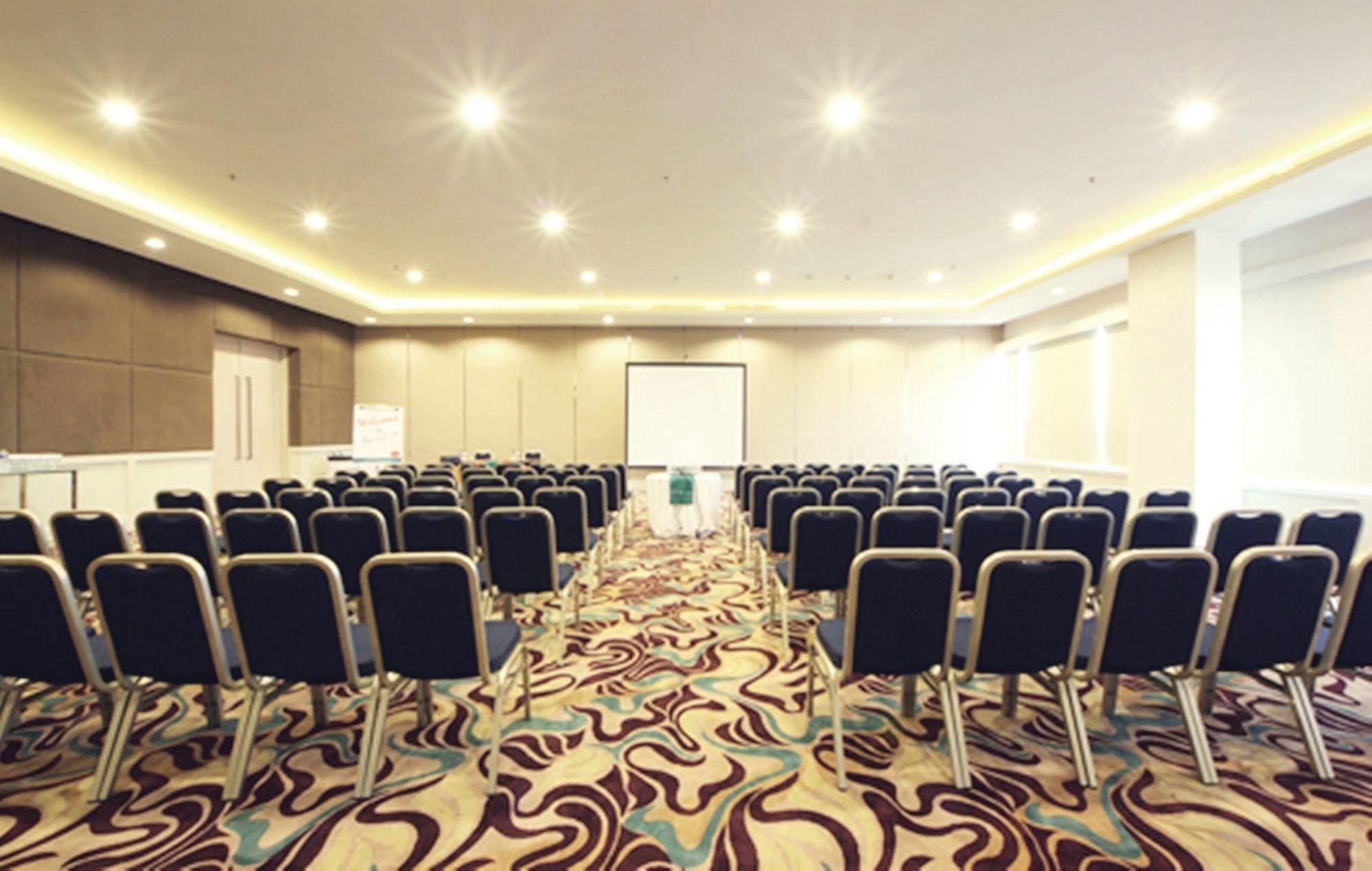 Pop! Hotel Festival Citylink Bandung Exterior photo