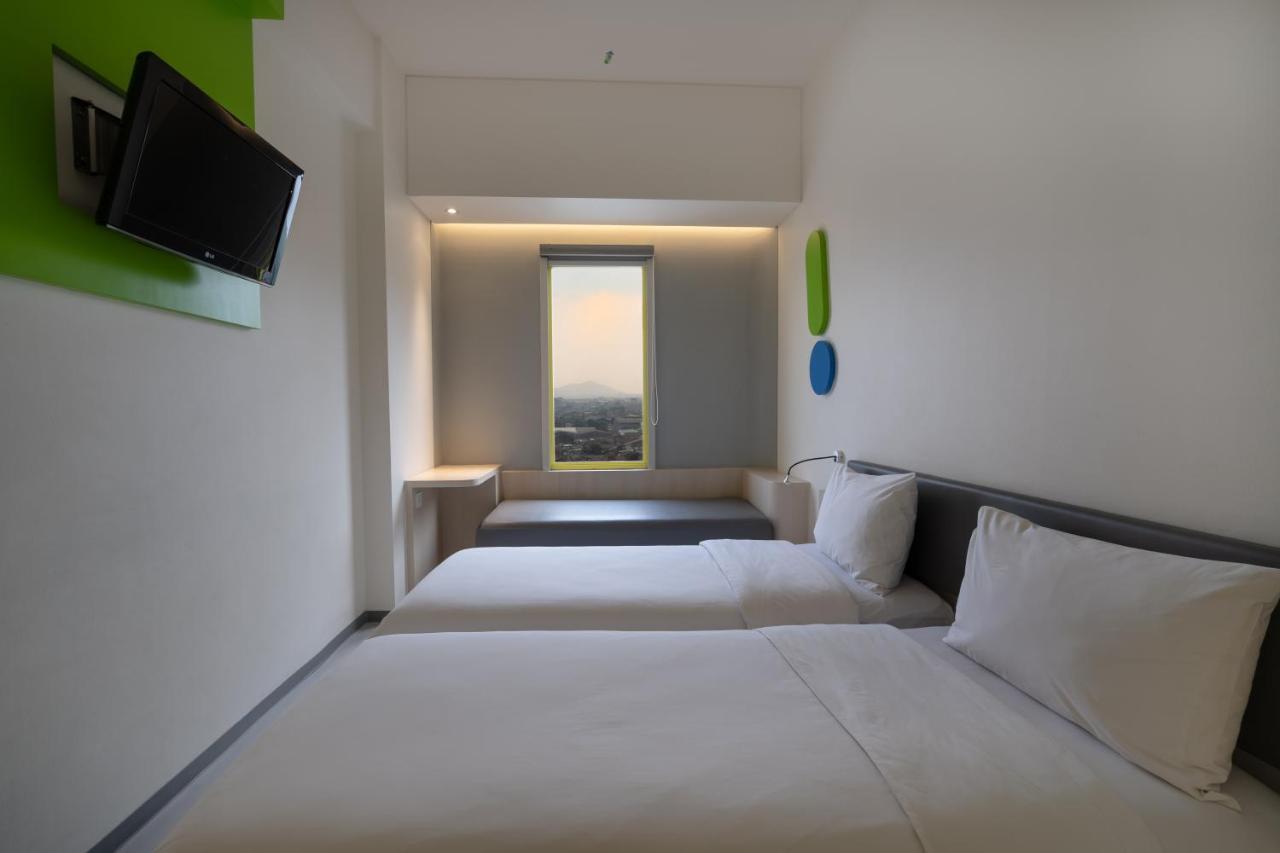 Pop! Hotel Festival Citylink Bandung Exterior photo